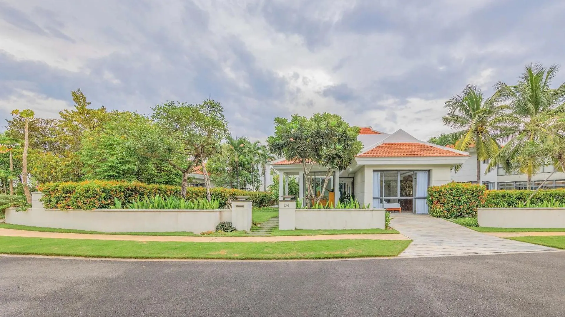 Villa And Apartment In Ocean Resort Da Nang By Jt Group