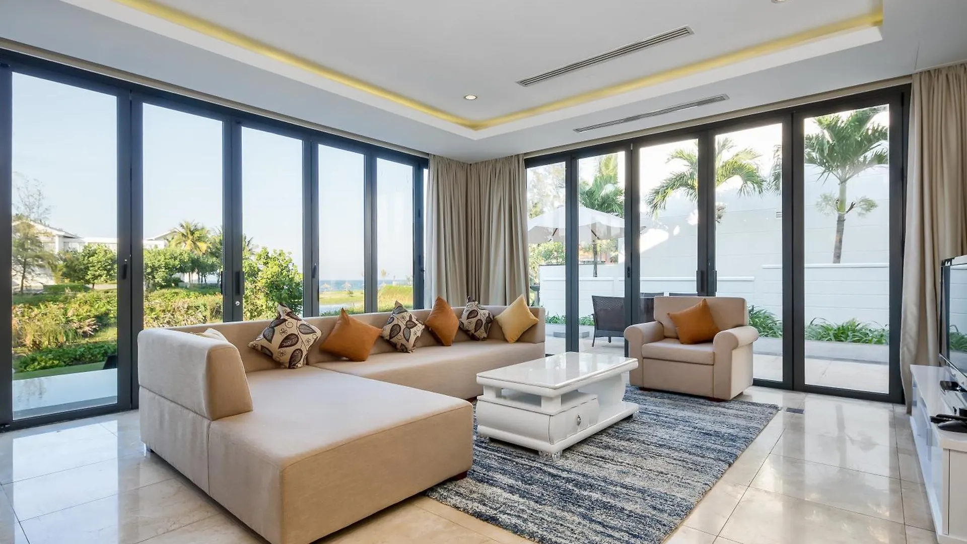 Villa And Apartment In Ocean Resort Da Nang By Jt Group