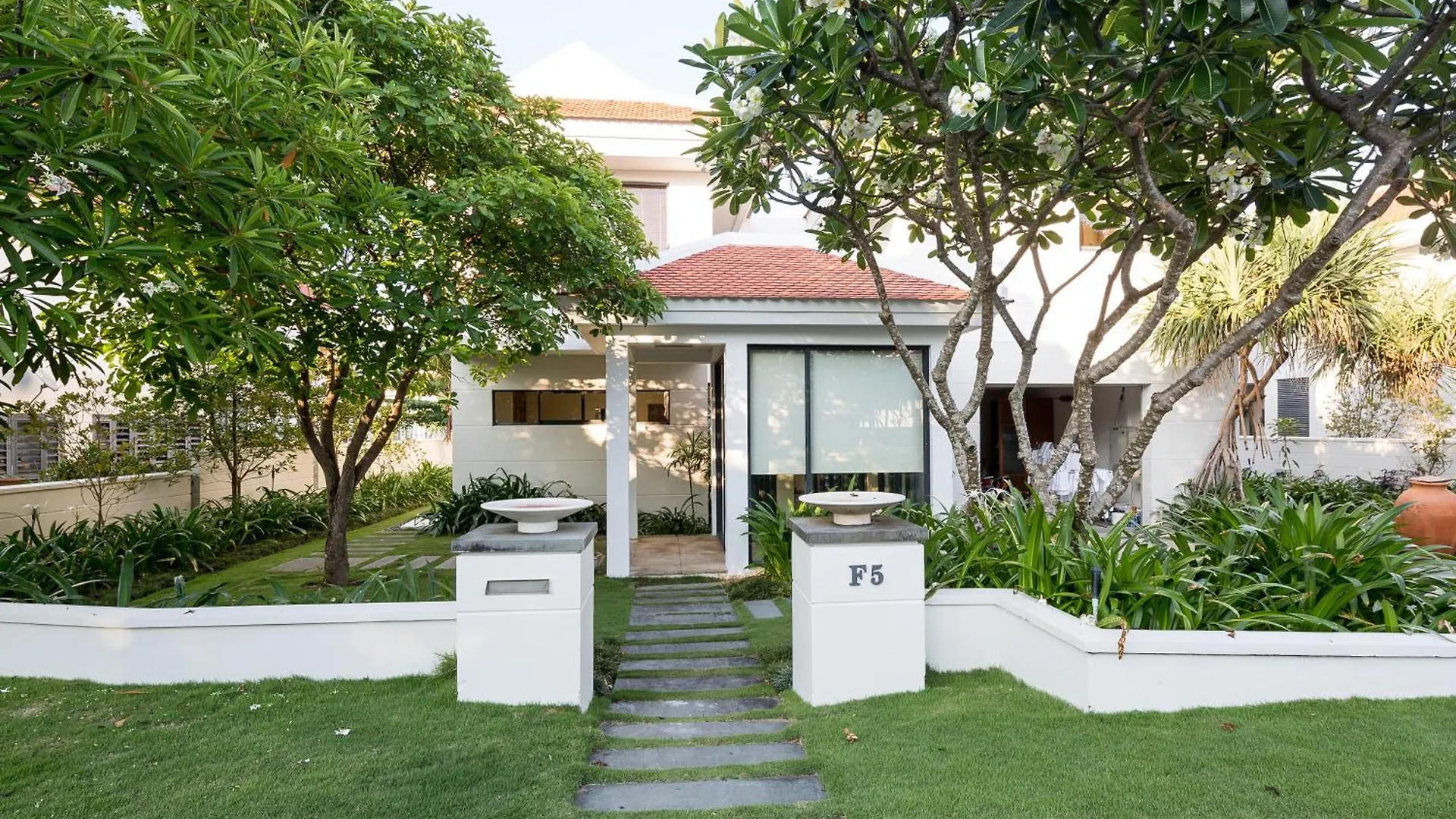 Villa And Apartment In Ocean Resort Da Nang By Jt Group