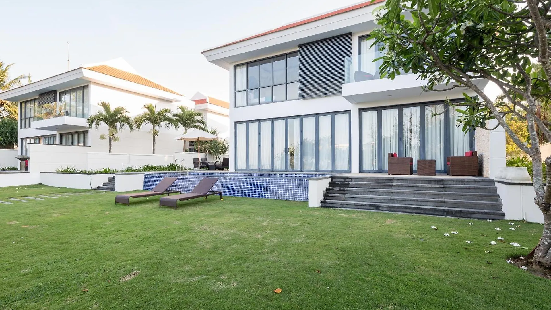 Villa And Apartment In Ocean Resort Da Nang By Jt Group